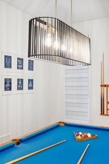 Barrie Luxe, Pool Table 6 Bedroom 6 Ba Custom Design A+ Location Exterior photo